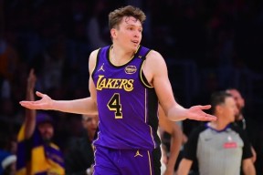 九游移动端-哈兰德迎来三赛季出色发挥，加拿大队观众热烈欢呼！